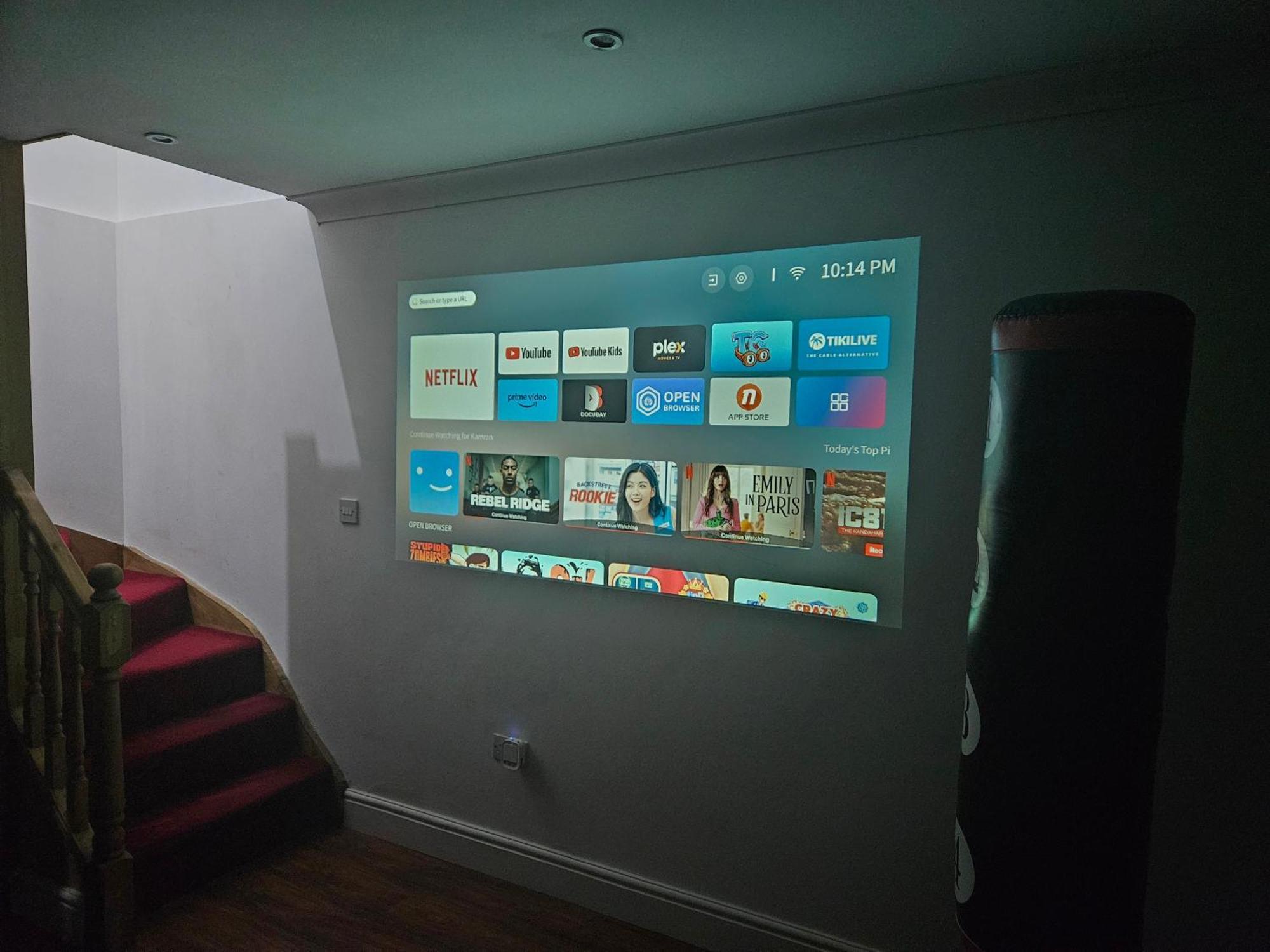 Large Annexe With Games Room Pool Table Ping Pong Air Hockey Movie Projector Windsor Exterior photo